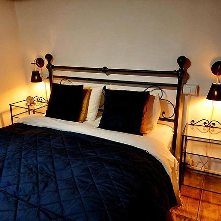 Sequsino La Casa Rosa Di Segusino With Spa Jacuzzi In Garden חדר תמונה
