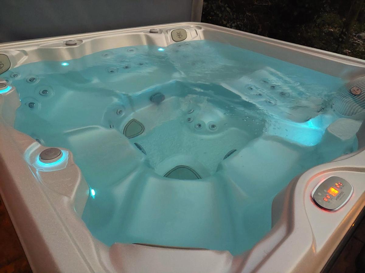 Sequsino La Casa Rosa Di Segusino With Spa Jacuzzi In Garden מראה חיצוני תמונה