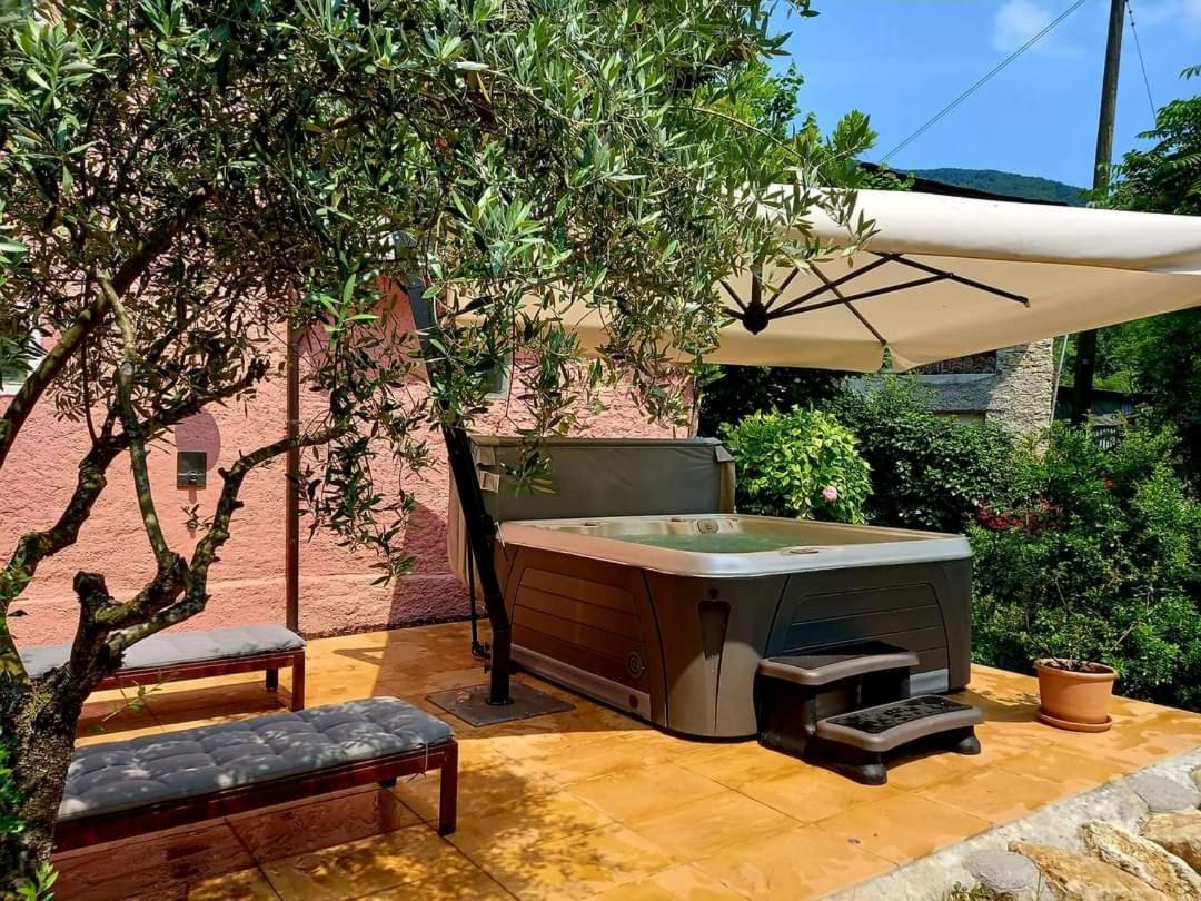 Sequsino La Casa Rosa Di Segusino With Spa Jacuzzi In Garden מראה חיצוני תמונה